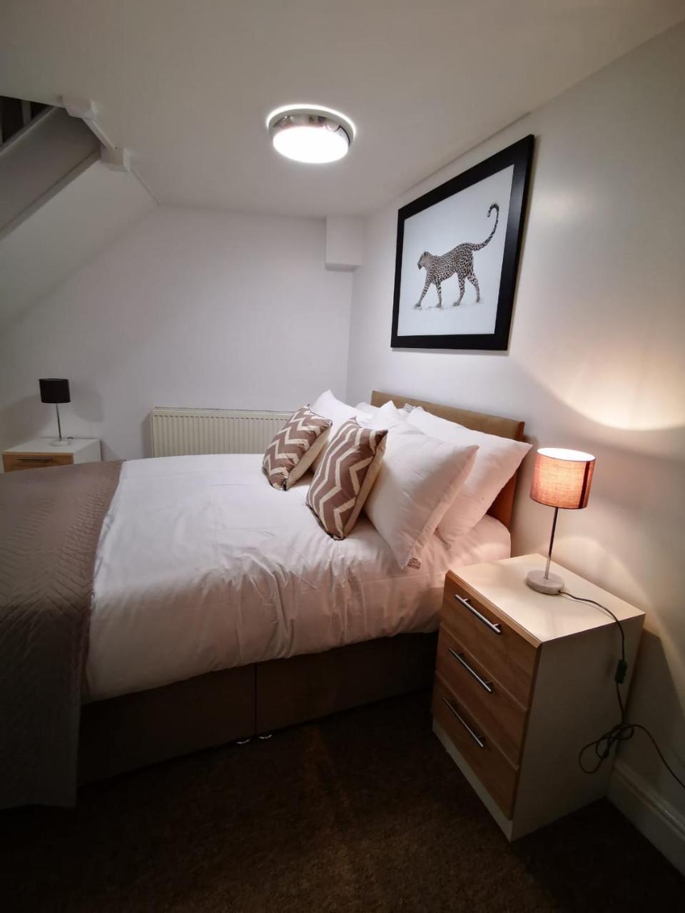 Capital Host- Apartments Euston Лондон Экстерьер фото