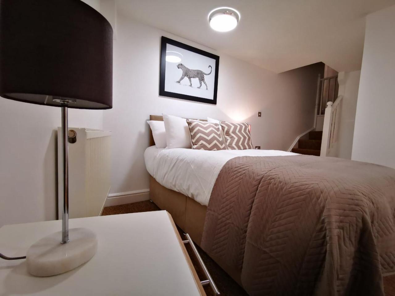 Capital Host- Apartments Euston Лондон Экстерьер фото